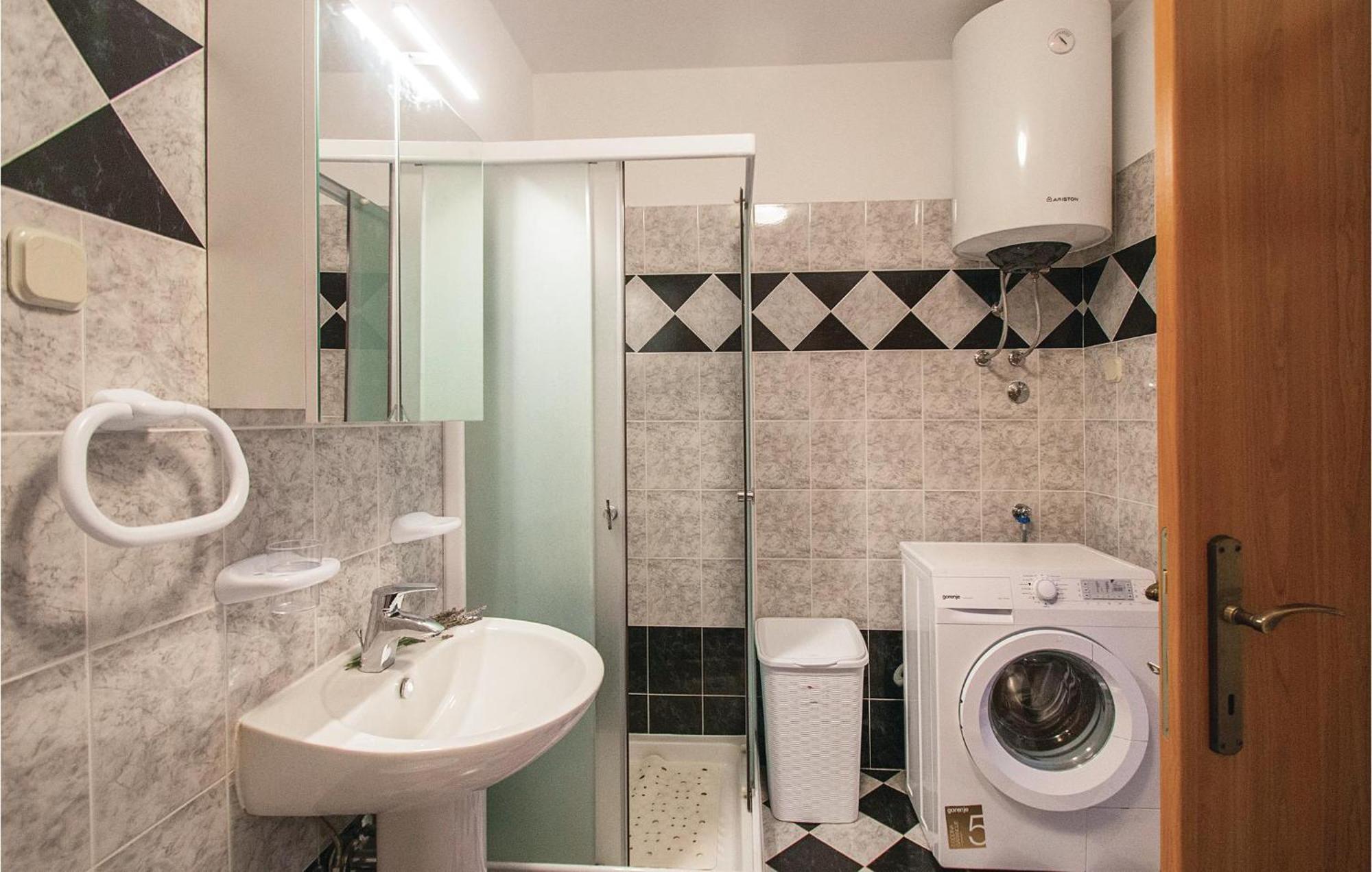Amazing Apartment In Labin With House Sea View 외부 사진