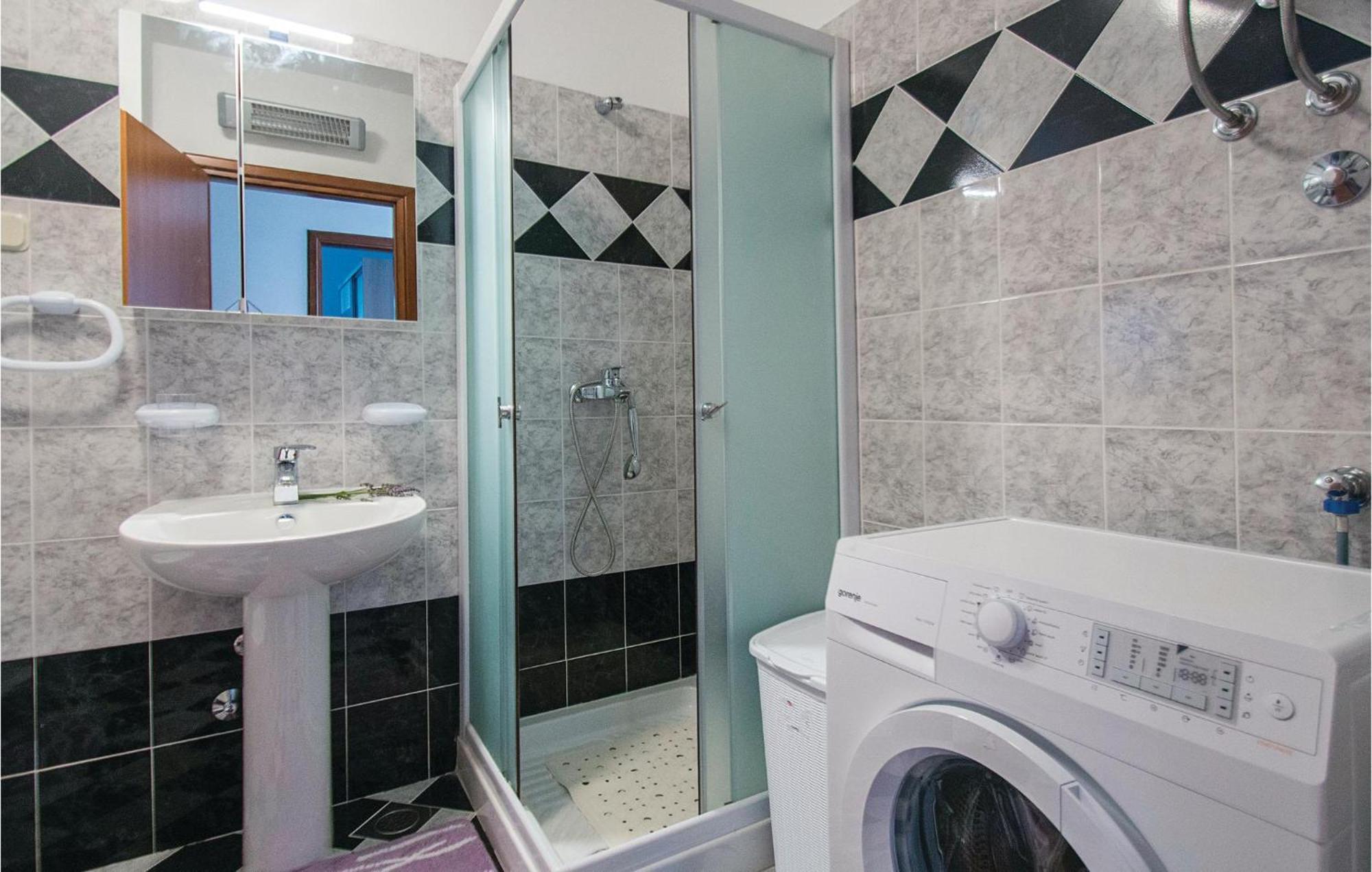 Amazing Apartment In Labin With House Sea View 외부 사진
